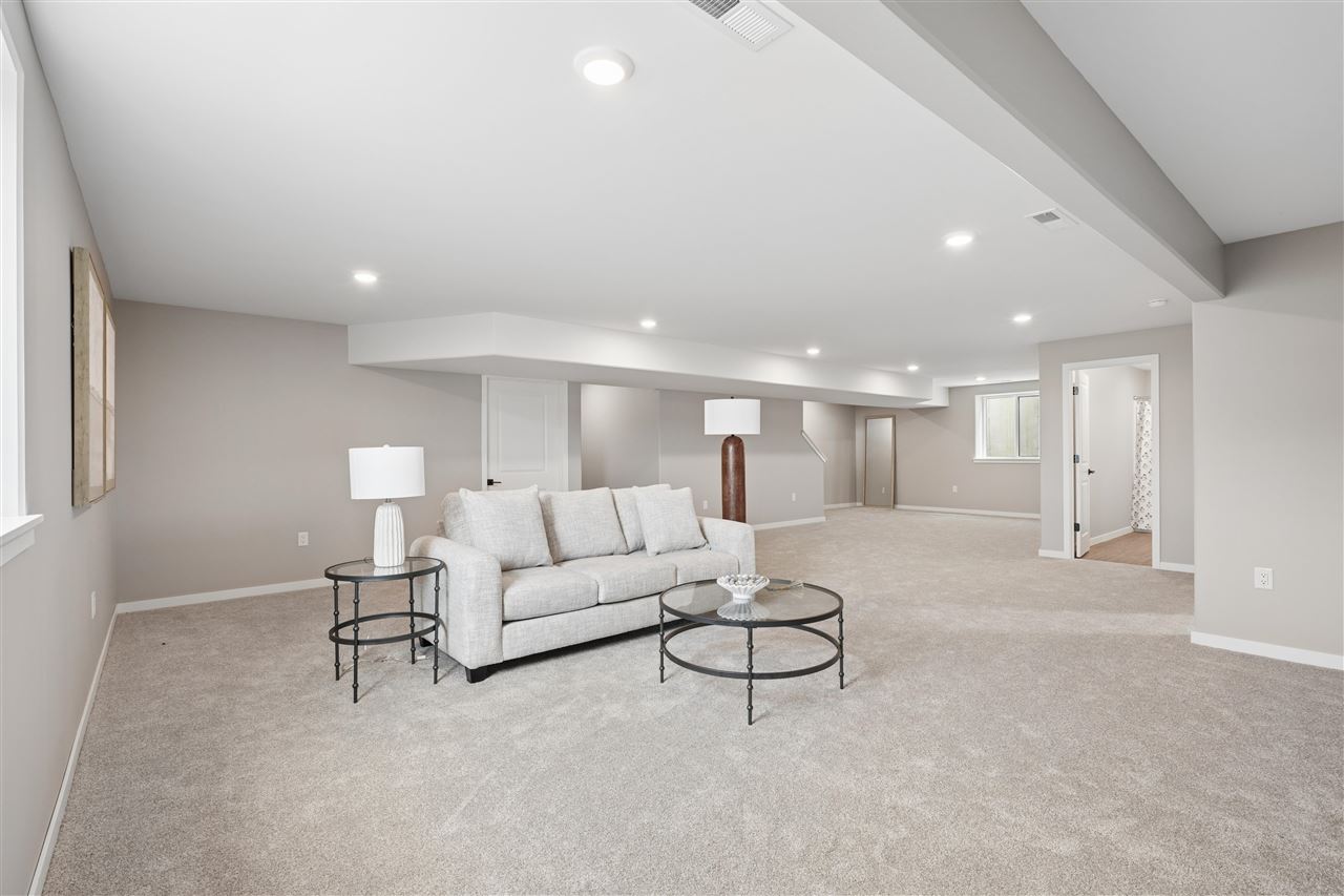 1271 Roosevelt Circle North Liberty IA 52317-1304