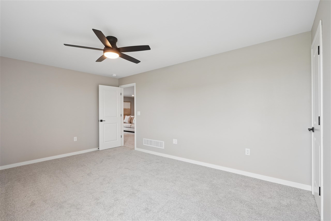 1271 Roosevelt Circle North Liberty IA 52317-1304