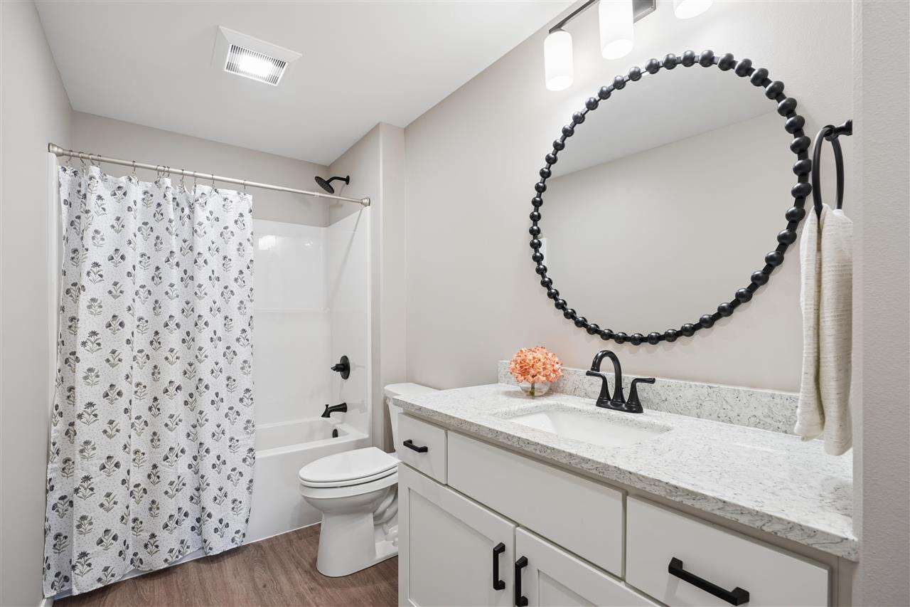 1271 Roosevelt Circle North Liberty IA 52317-1304