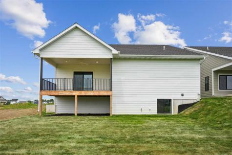 1271 Roosevelt Circle North Liberty IA 52317-1304