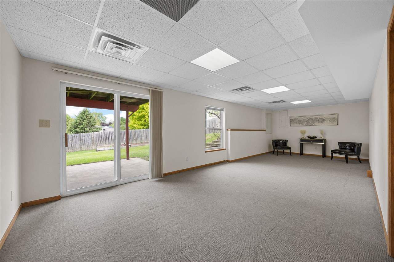 1346 Sweeting Lane Coralville IA 52241