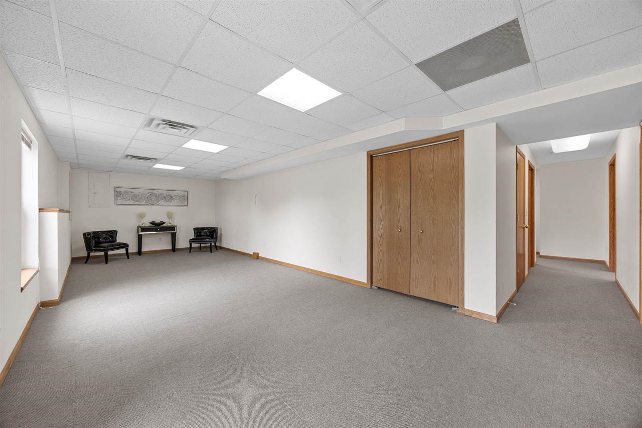 1346 Sweeting Lane Coralville IA 52241