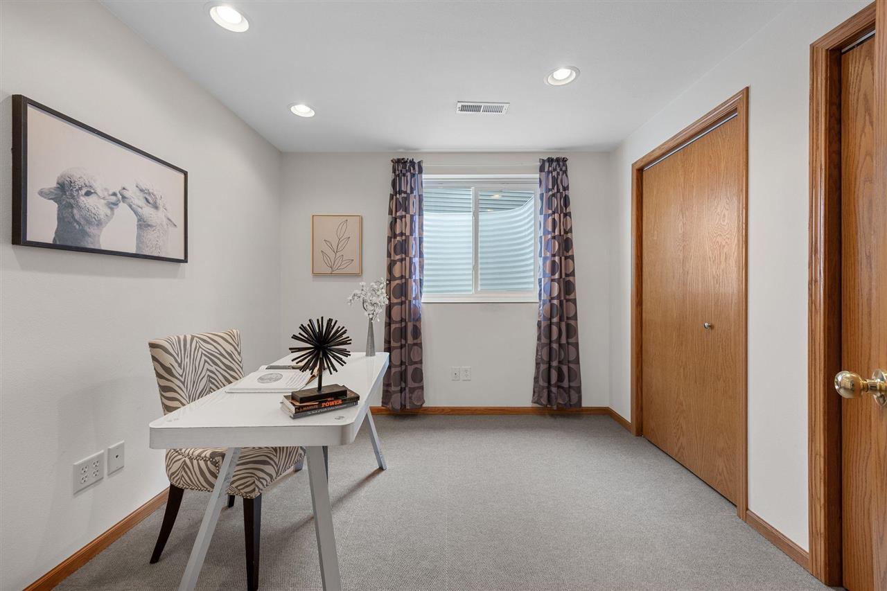 1346 Sweeting Lane Coralville IA 52241
