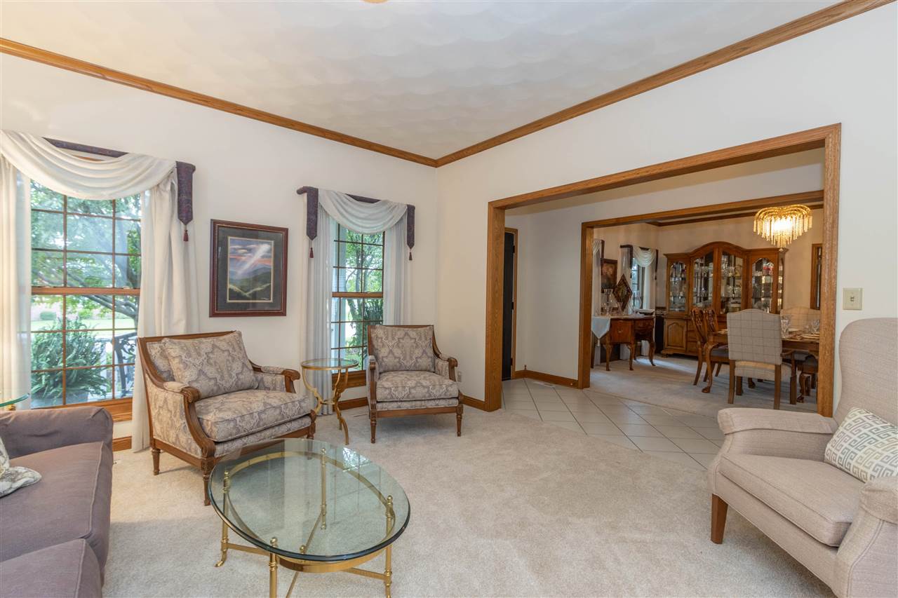 610 S 15th Avenue Washington IA 52353