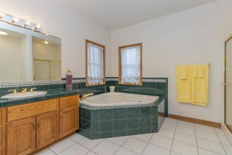 610 S 15th Avenue Washington IA 52353