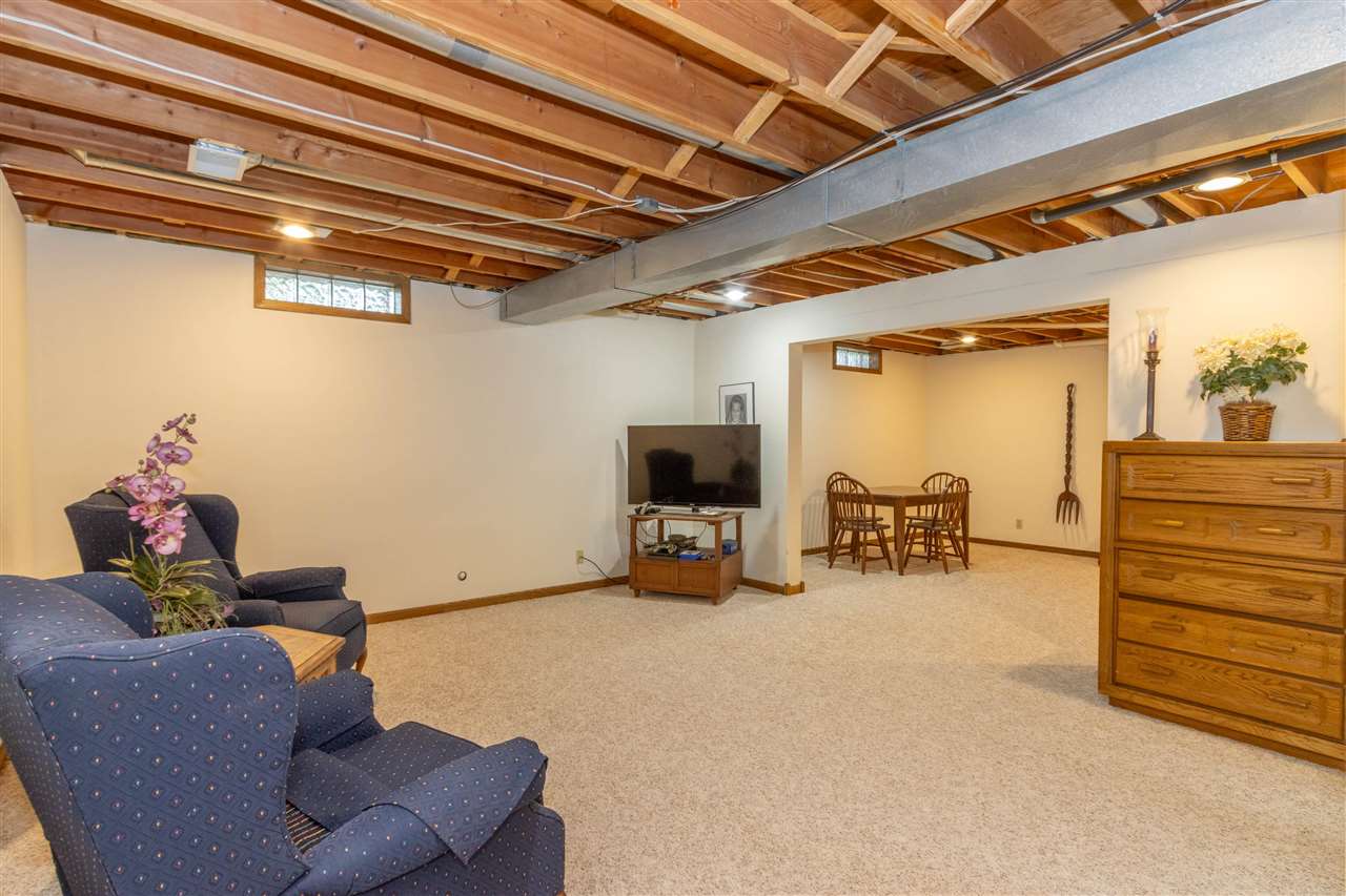 610 S 15th Avenue Washington IA 52353