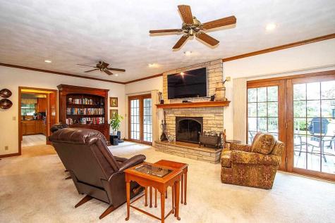 610 S 15th Avenue Washington IA 52353