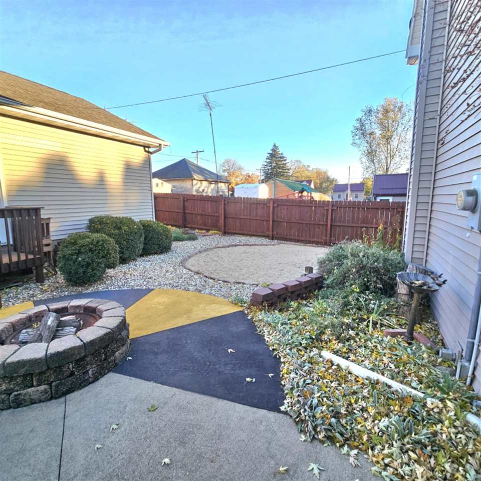 105 N Division Street Anamosa IA 52205-0000