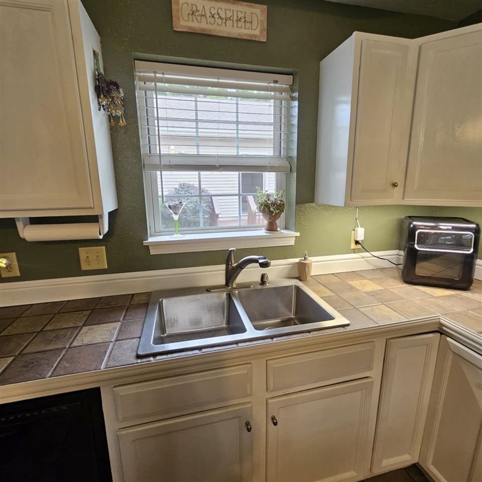 105 N Division Street Anamosa IA 52205-0000