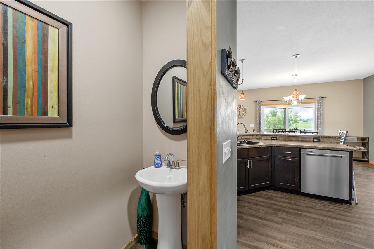 1490 Ridgeview Avenue West Liberty IA 52776