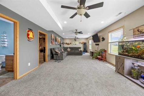 1490 Ridgeview Avenue West Liberty IA 52776