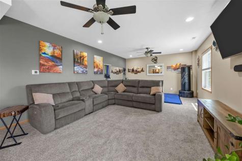 1490 Ridgeview Avenue West Liberty IA 52776