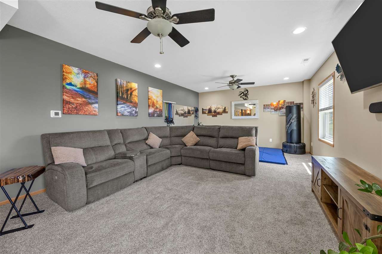 1490 Ridgeview Avenue West Liberty IA 52776