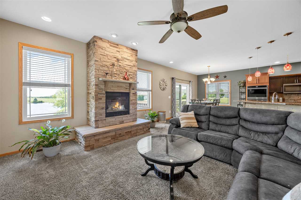 1490 Ridgeview Avenue West Liberty IA 52776