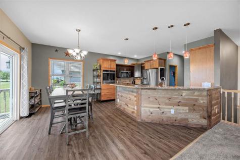 1490 Ridgeview Avenue West Liberty IA 52776