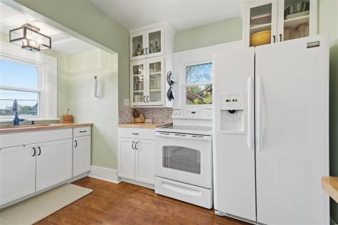 421 33rd Street NE Cedar Rapids IA 52402