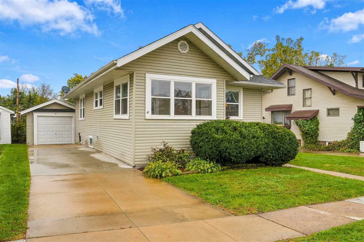 421 33rd Street NE Cedar Rapids IA 52402