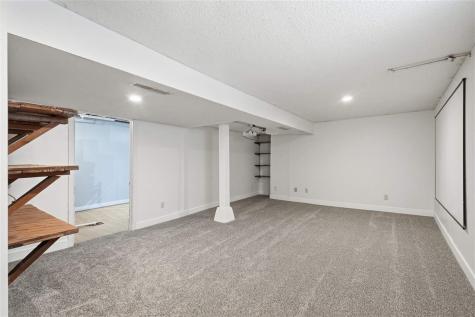 421 33rd Street NE Cedar Rapids IA 52402