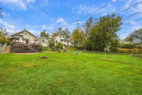421 33rd Street NE Cedar Rapids IA 52402