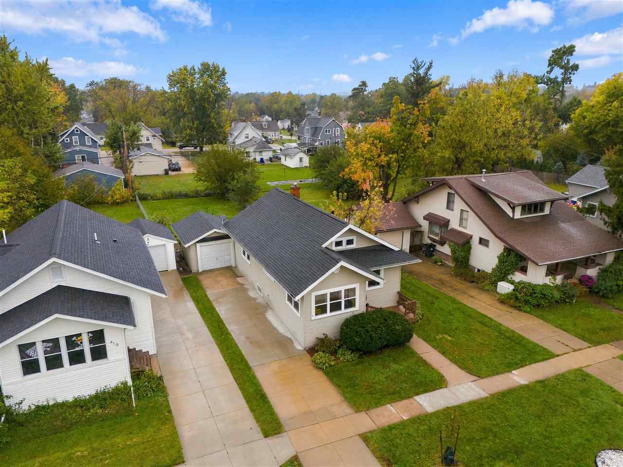 421 33rd Street NE Cedar Rapids IA 52402