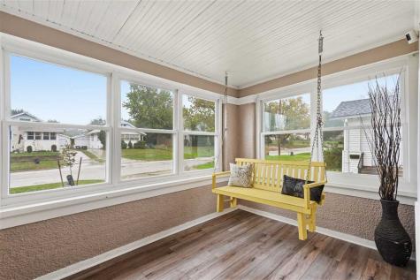 421 33rd Street NE Cedar Rapids IA 52402