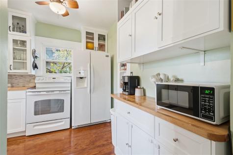 421 33rd Street NE Cedar Rapids IA 52402