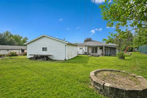 4641 Danbury Street NE Cedar Rapids IA 52402