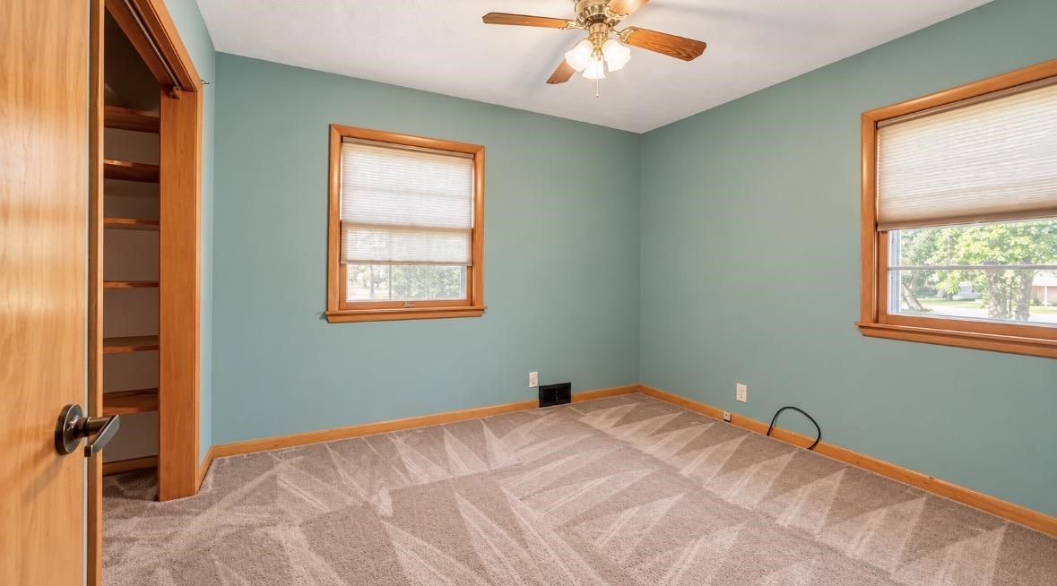 1024 N 4th Avenue Washington IA 52353