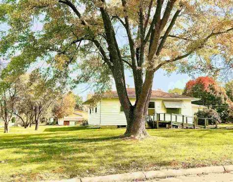 1024 N 4th Avenue Washington IA 52353