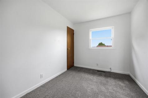 3210 Carriage Drive SW Cedar Rapids IA 52404