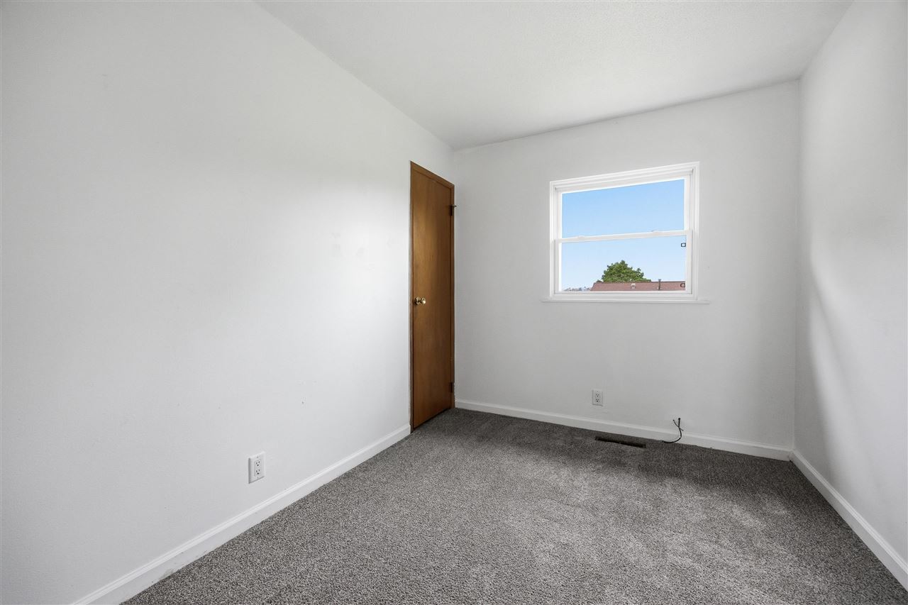 3210 Carriage Drive SW Cedar Rapids IA 52404