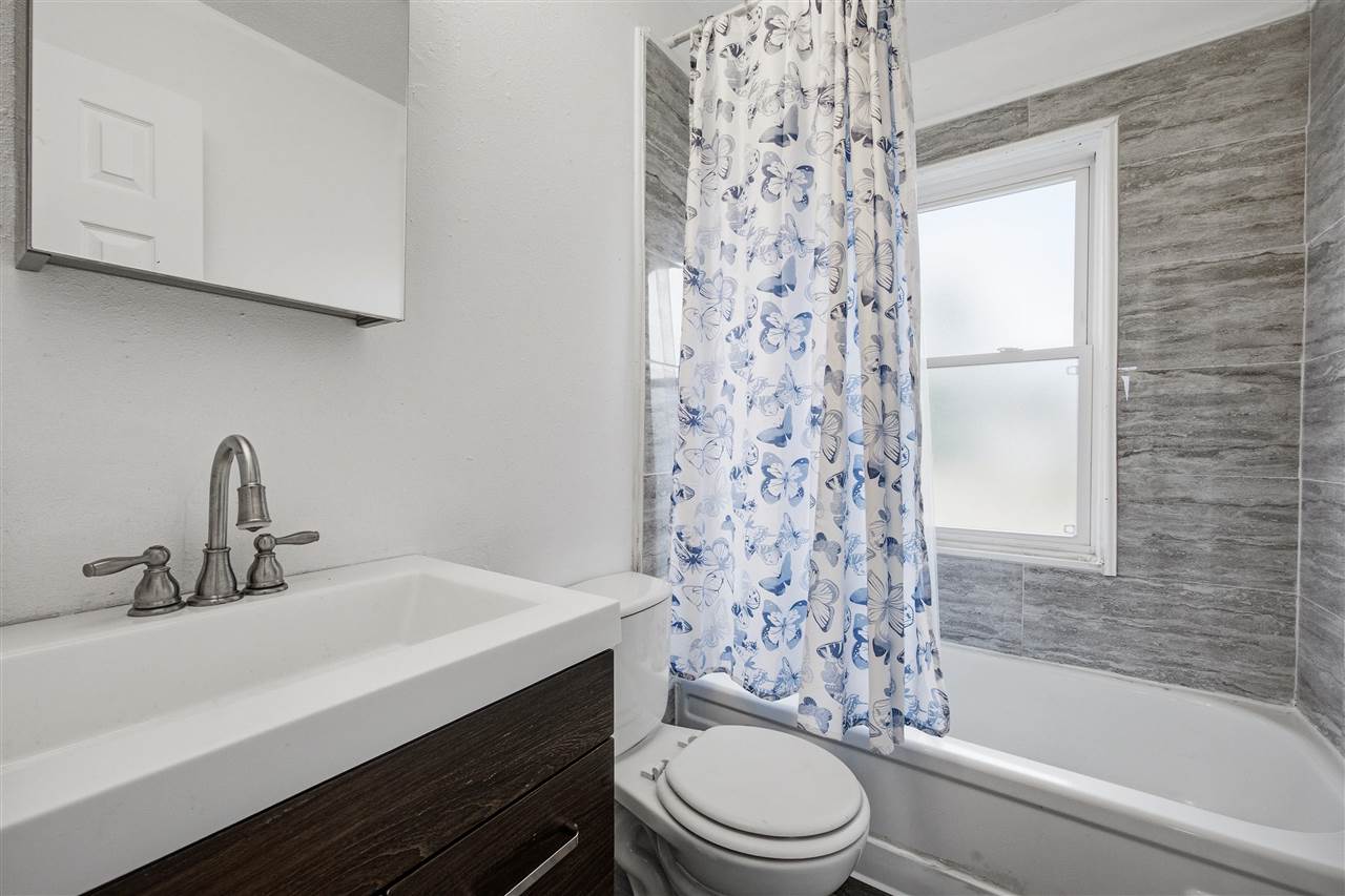 3210 Carriage Drive SW Cedar Rapids IA 52404