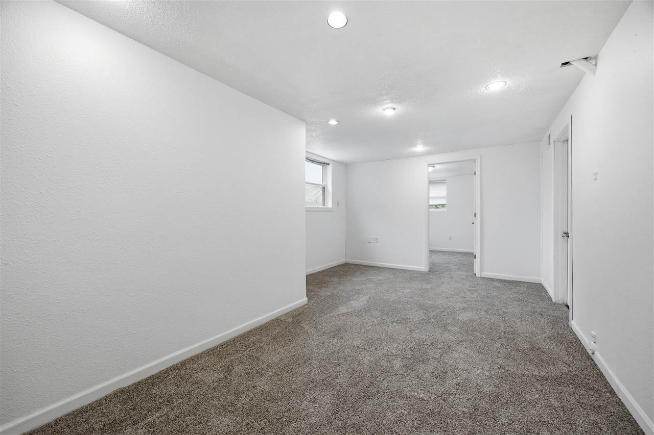 3210 Carriage Drive SW Cedar Rapids IA 52404
