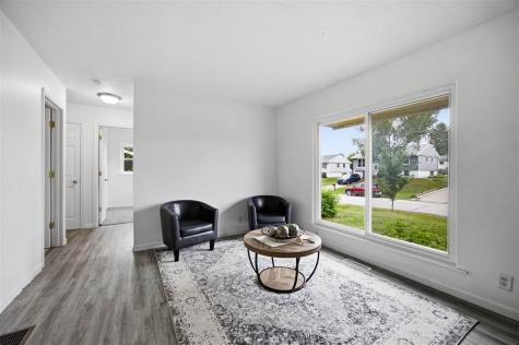 3210 Carriage Drive SW Cedar Rapids IA 52404
