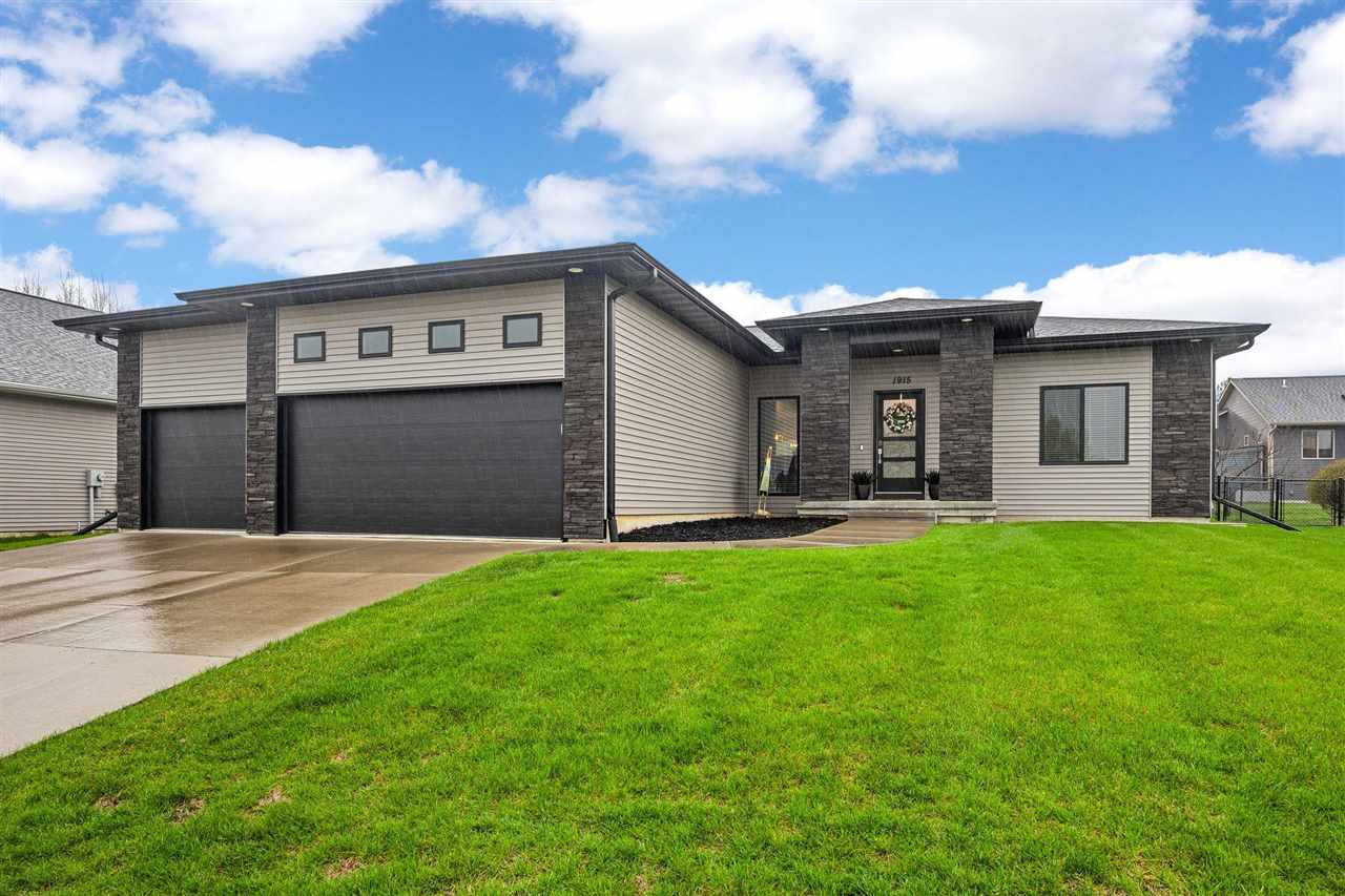 1915 Timber Wolf Drive North Liberty IA 52317