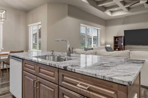1915 Timber Wolf Drive North Liberty IA 52317