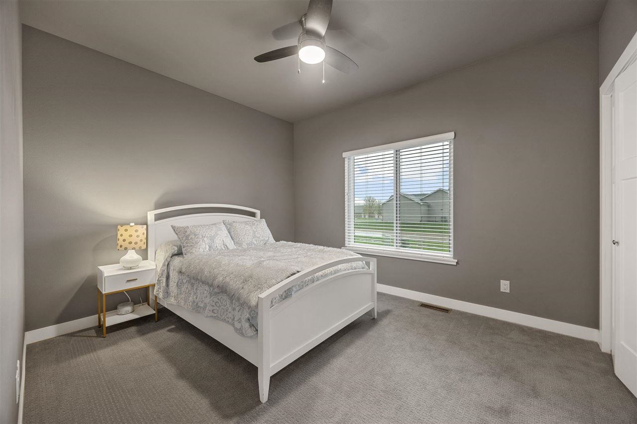 1915 Timber Wolf Drive North Liberty IA 52317