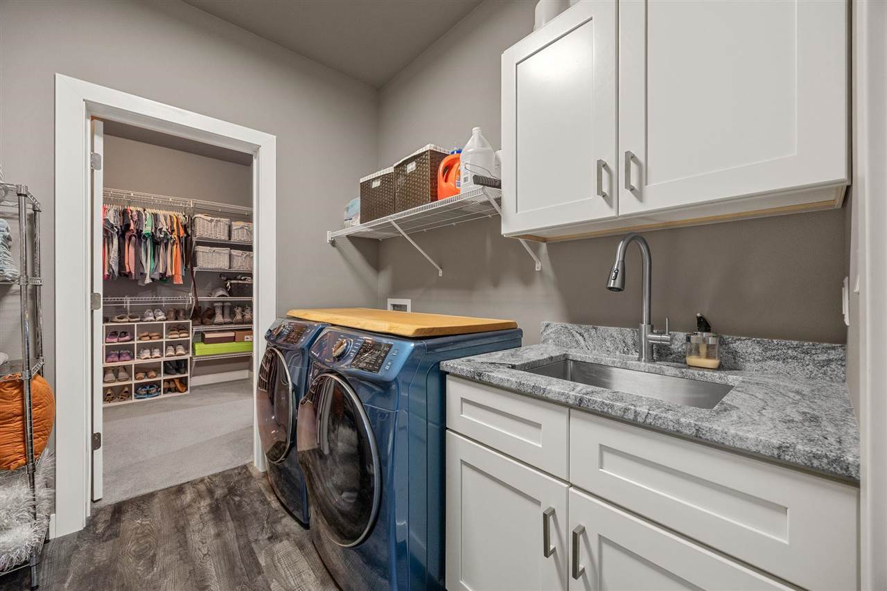 1915 Timber Wolf Drive North Liberty IA 52317