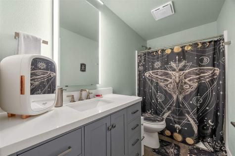 1915 Timber Wolf Drive North Liberty IA 52317
