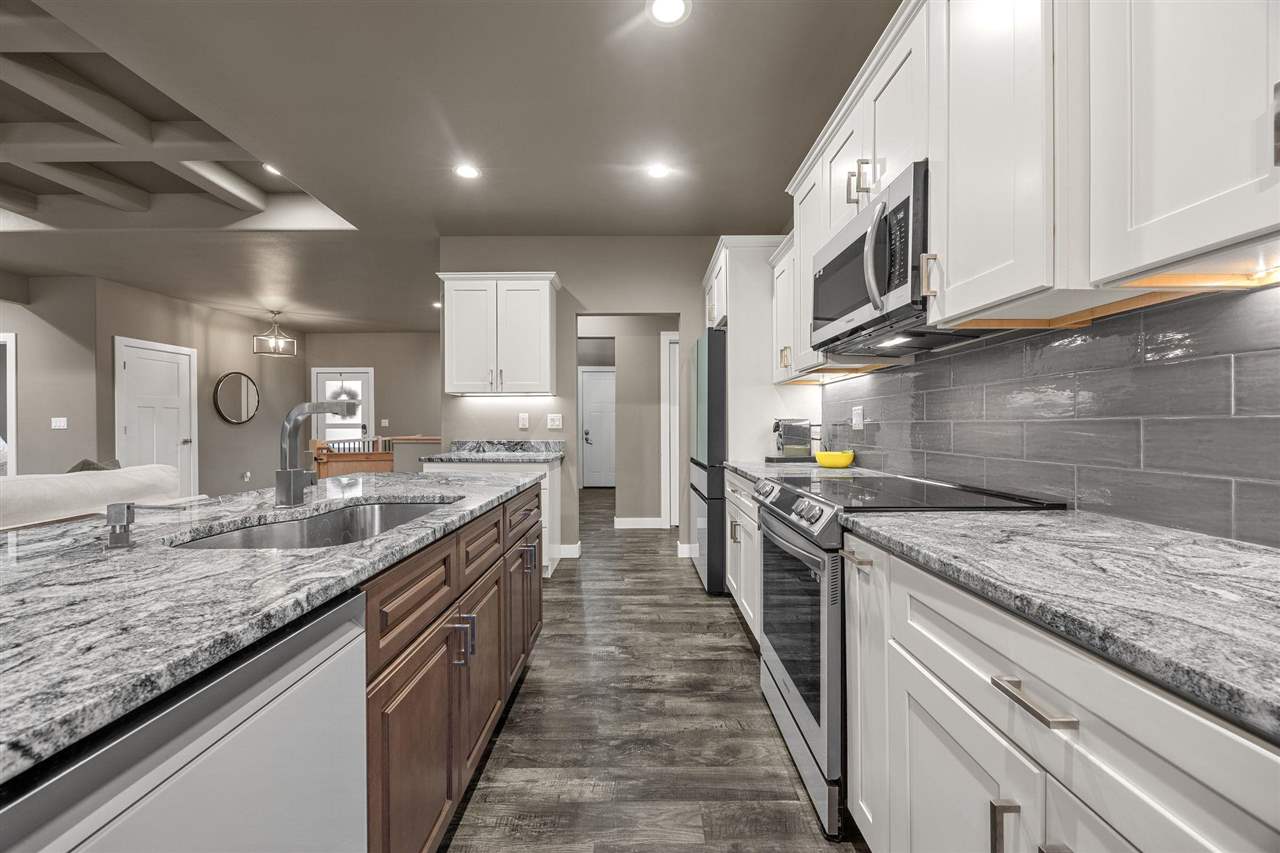 1915 Timber Wolf Drive North Liberty IA 52317