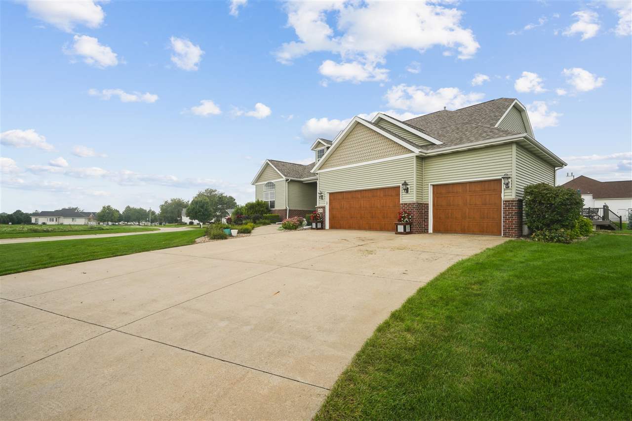 2870 Hunters Ridge Road Marion IA 52302