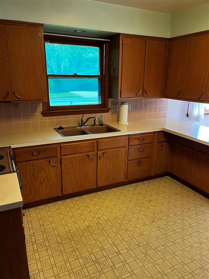 2405 Hickory Grove Road Davenport IA 52804