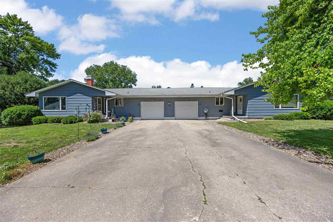 207 & 209 E Adams Street New London IA 52645