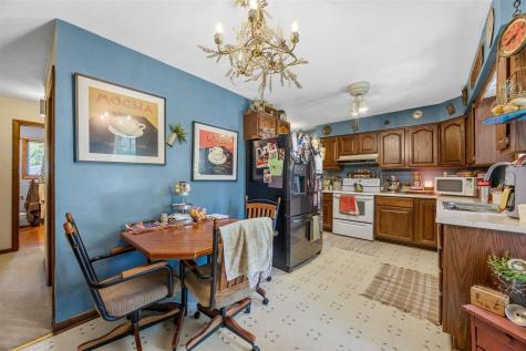 207 & 209 E Adams Street New London IA 52645