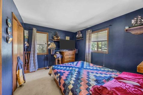 207 & 209 E Adams Street New London IA 52645