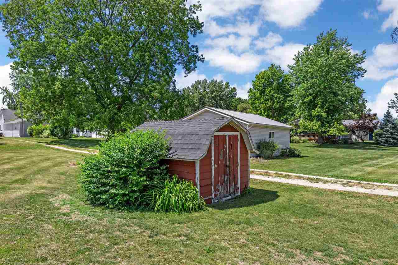 207 & 209 E Adams Street New London IA 52645