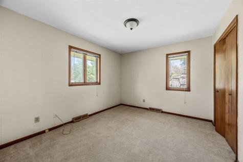 207 & 209 E Adams Street New London IA 52645
