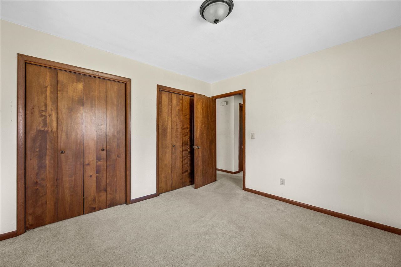 207 & 209 E Adams Street New London IA 52645