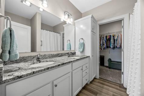 1120 Leann Circle North Liberty IA 52317