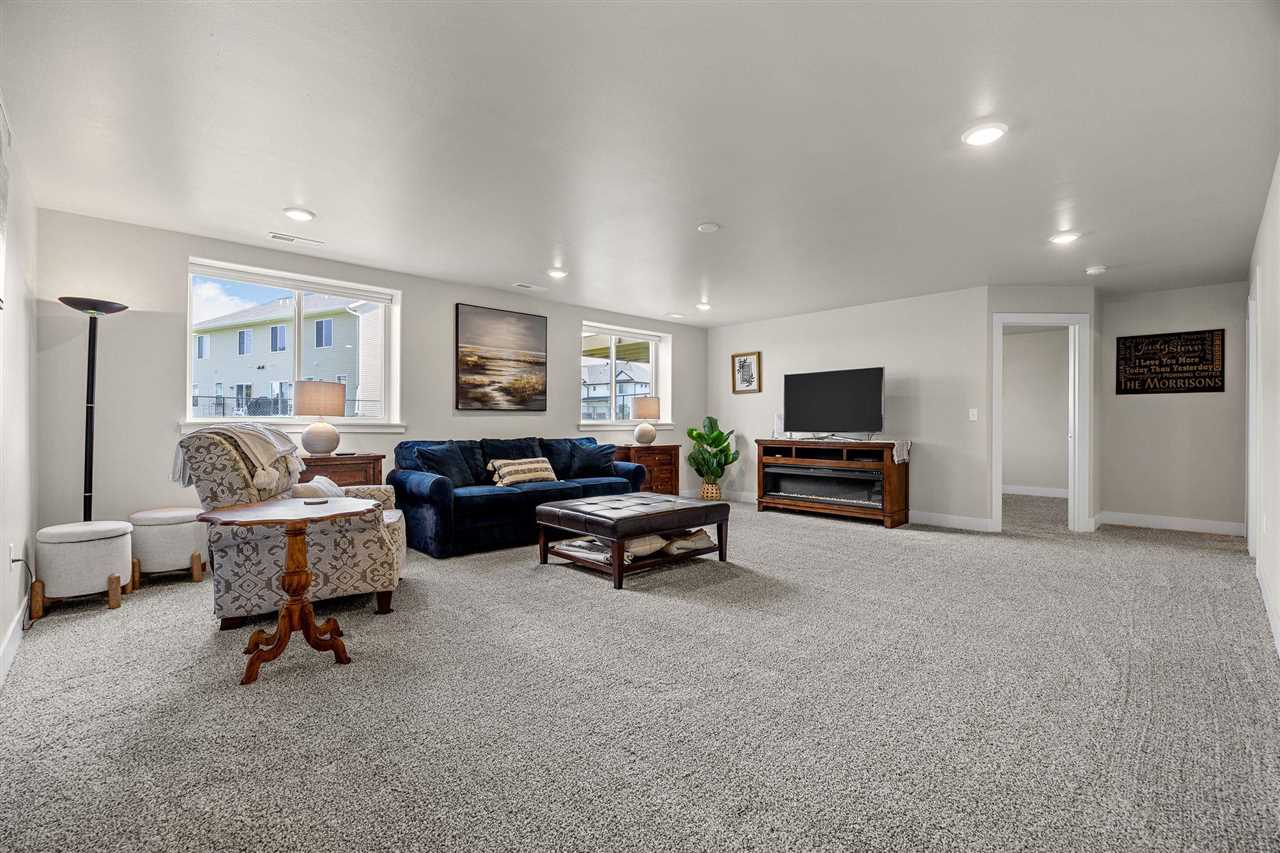 1120 Leann Circle North Liberty IA 52317